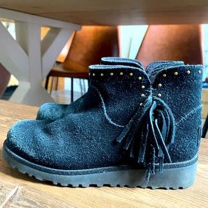 Great Black Kids Uggs Mid Boot Size 13 with studs and Fringe!